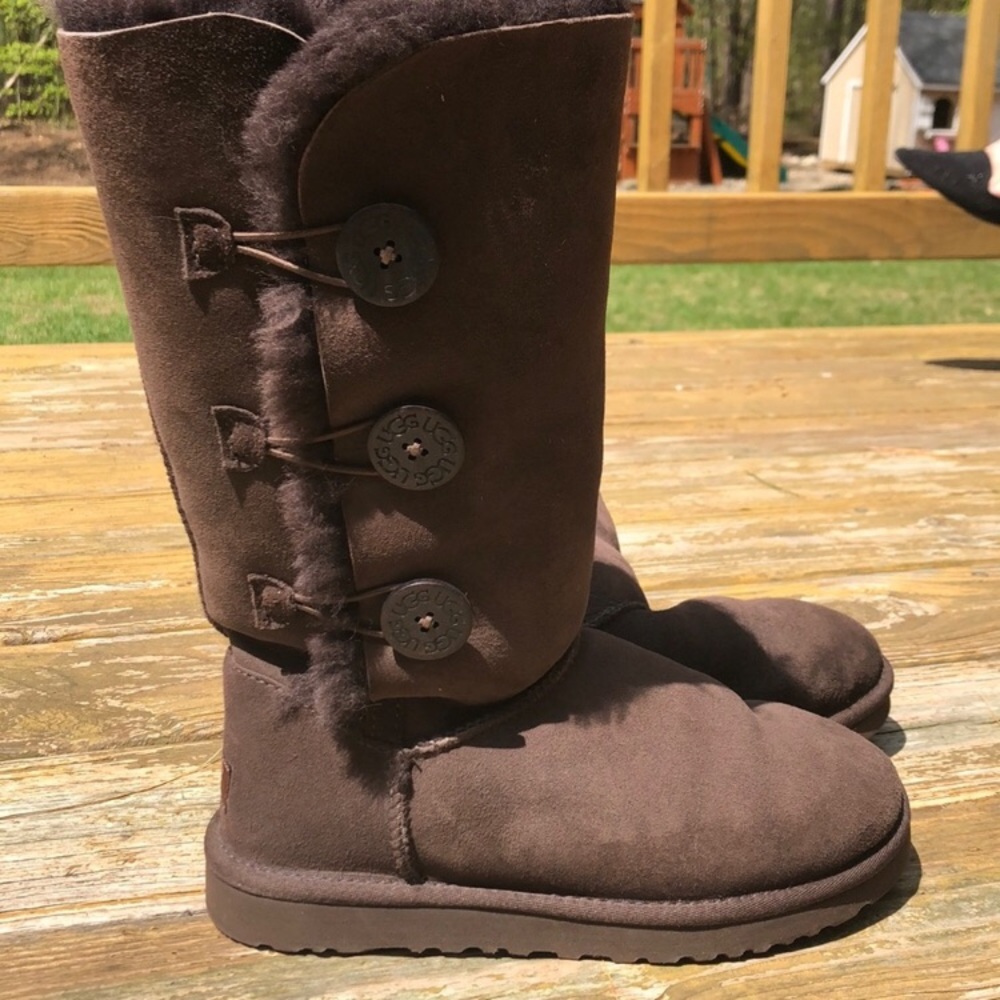 Brown bailey buttons uggs